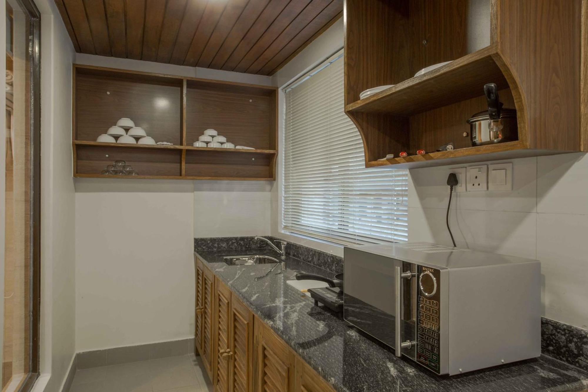 Pokhara Batika Hotel Værelse billede