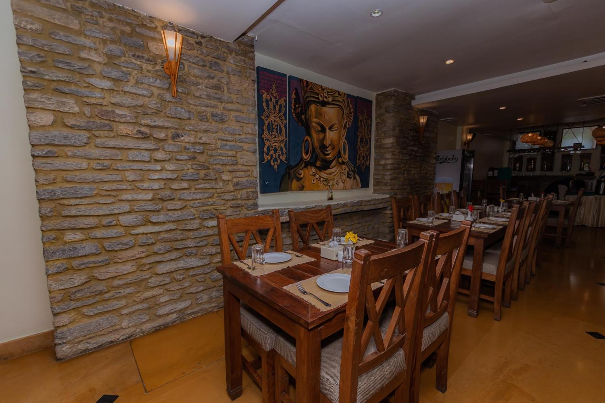 Pokhara Batika Hotel Eksteriør billede
