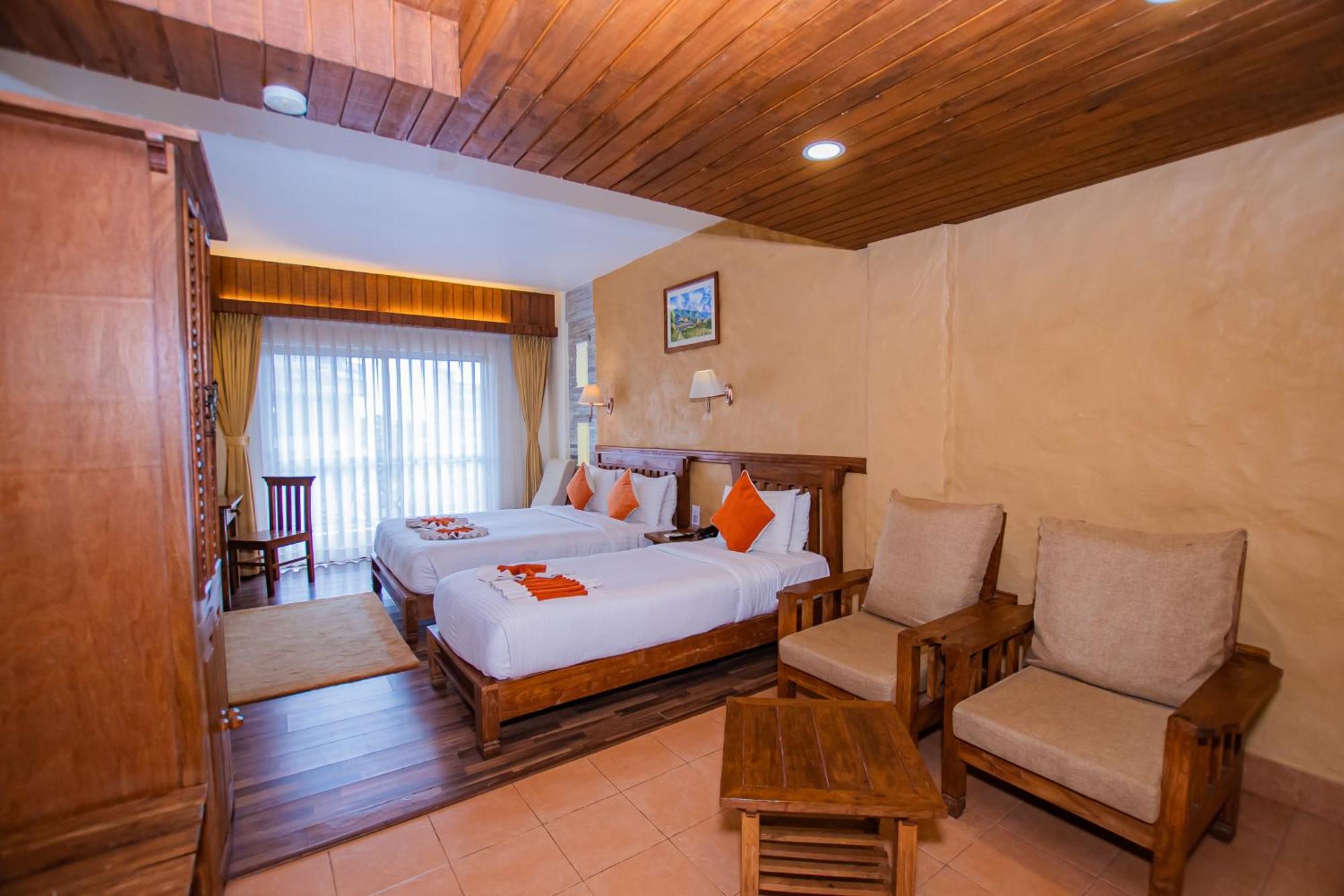Pokhara Batika Hotel Eksteriør billede