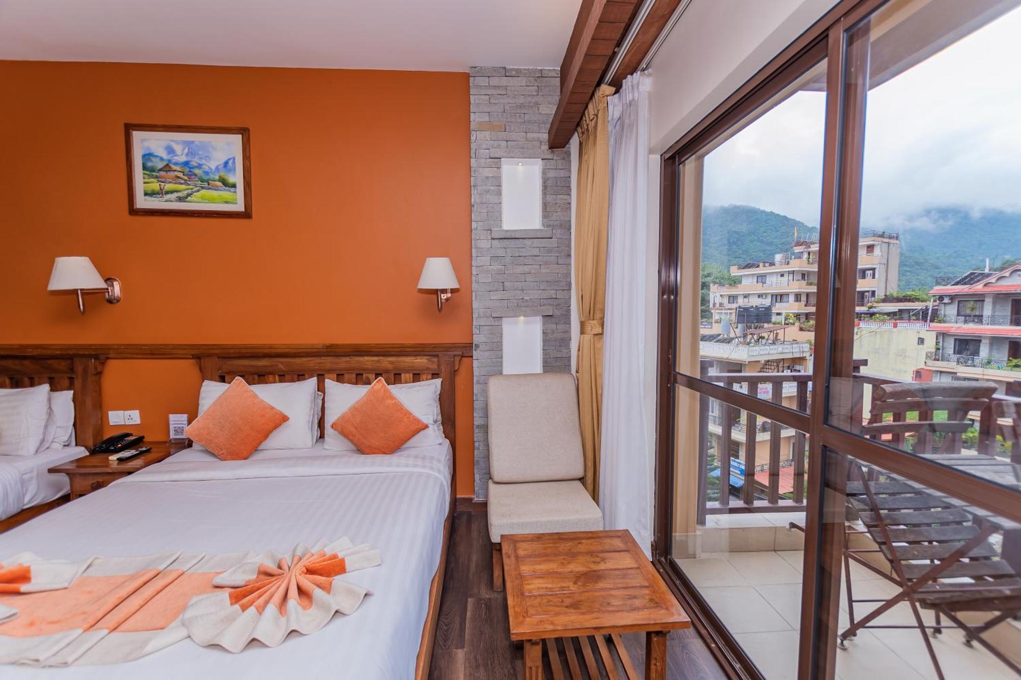 Pokhara Batika Hotel Eksteriør billede