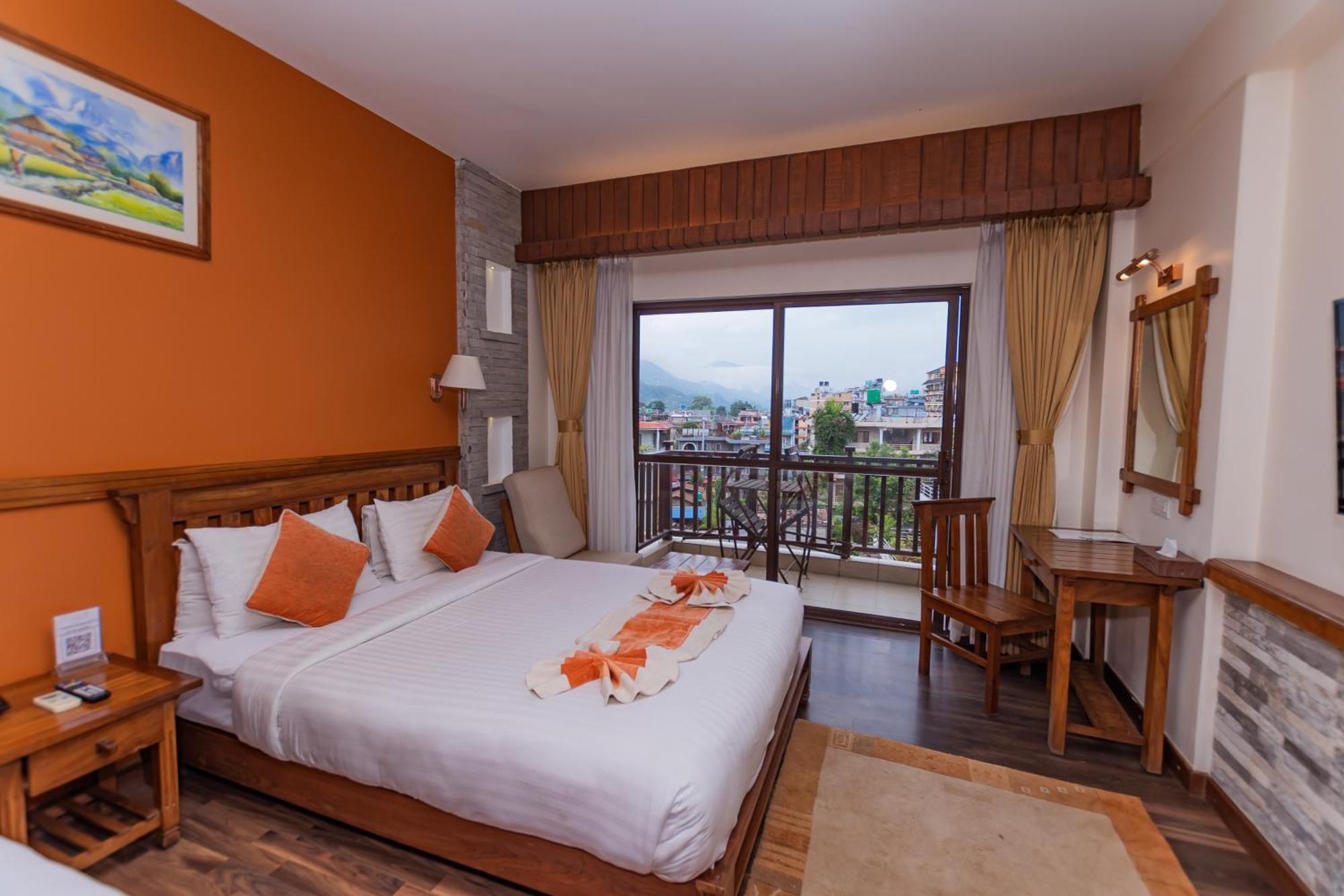 Pokhara Batika Hotel Eksteriør billede