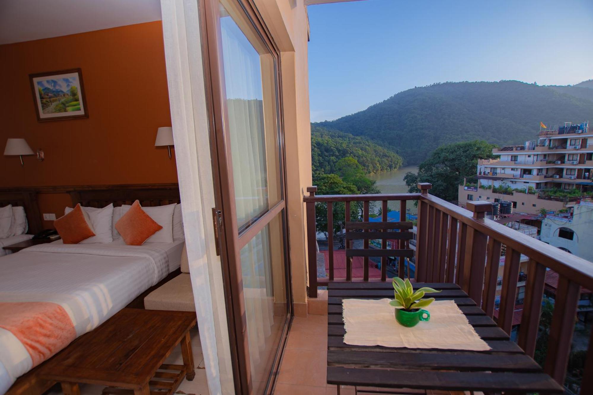 Pokhara Batika Hotel Eksteriør billede
