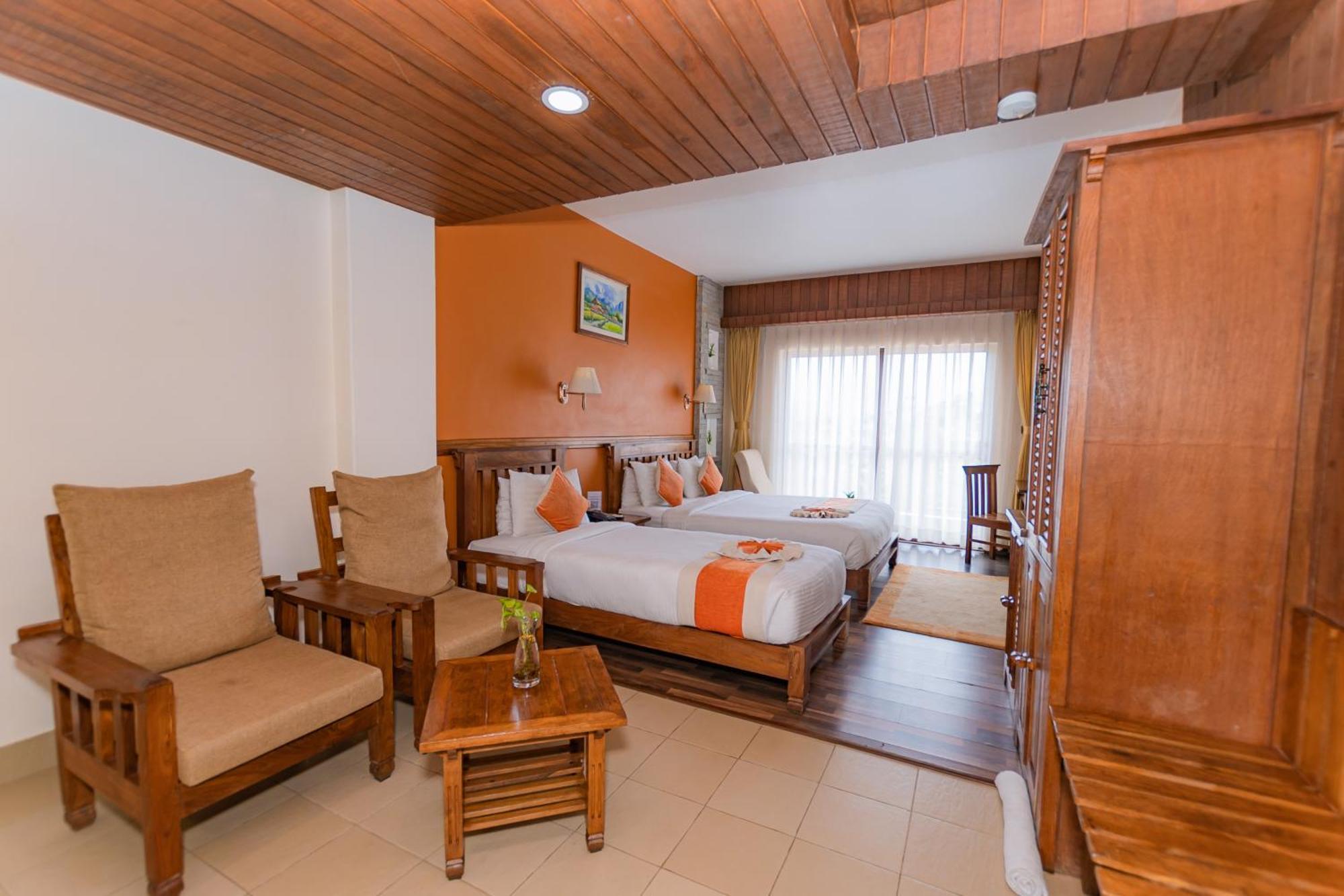 Pokhara Batika Hotel Eksteriør billede