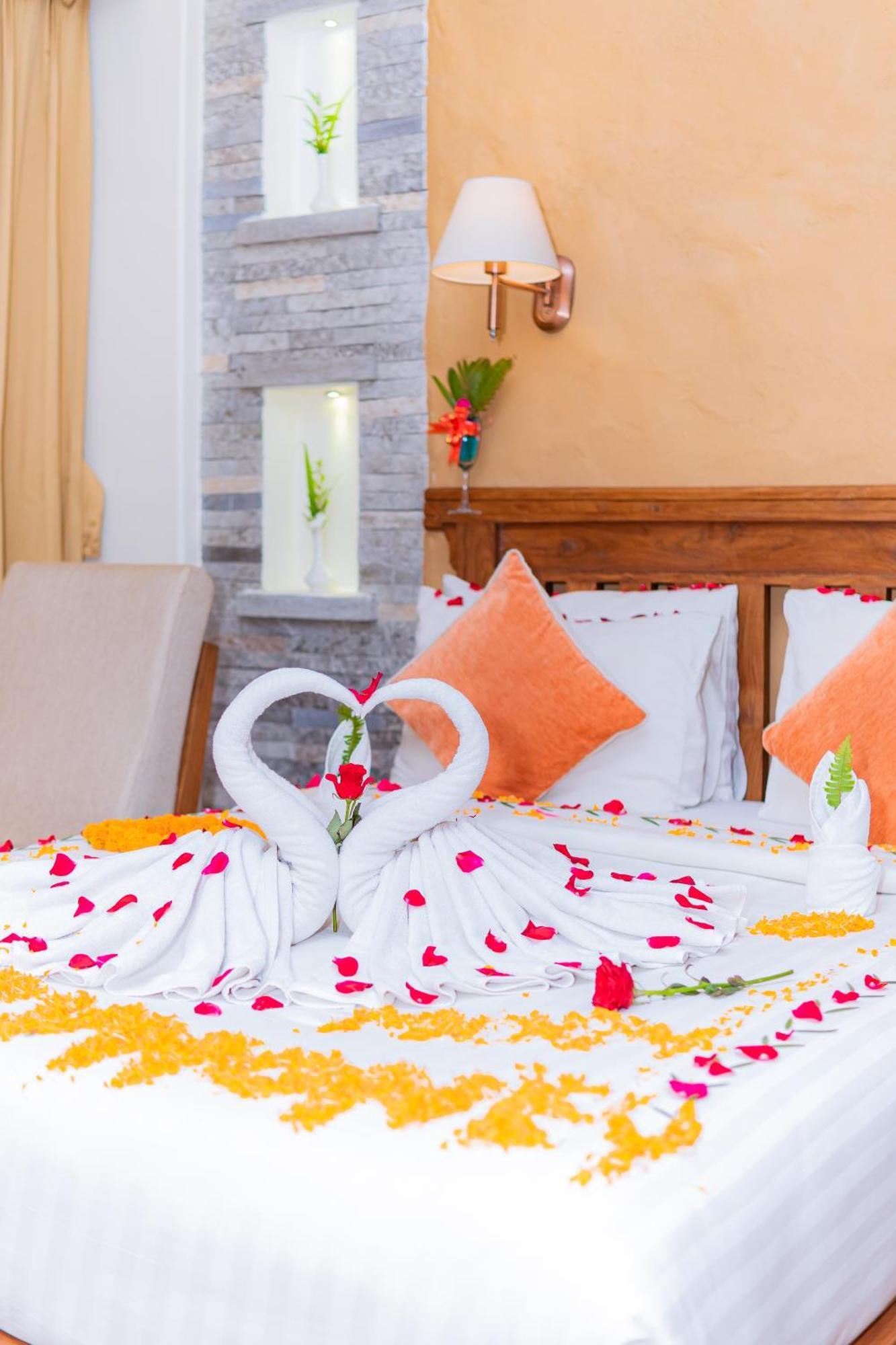 Pokhara Batika Hotel Eksteriør billede