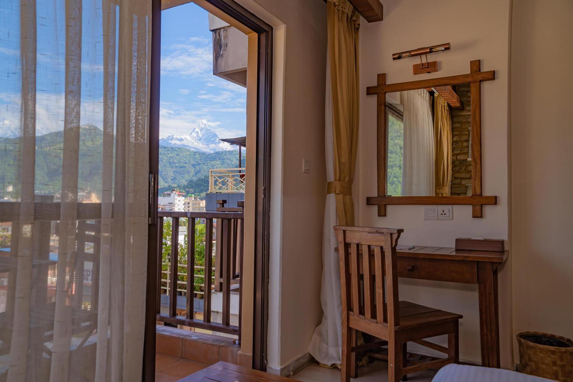 Pokhara Batika Hotel Eksteriør billede