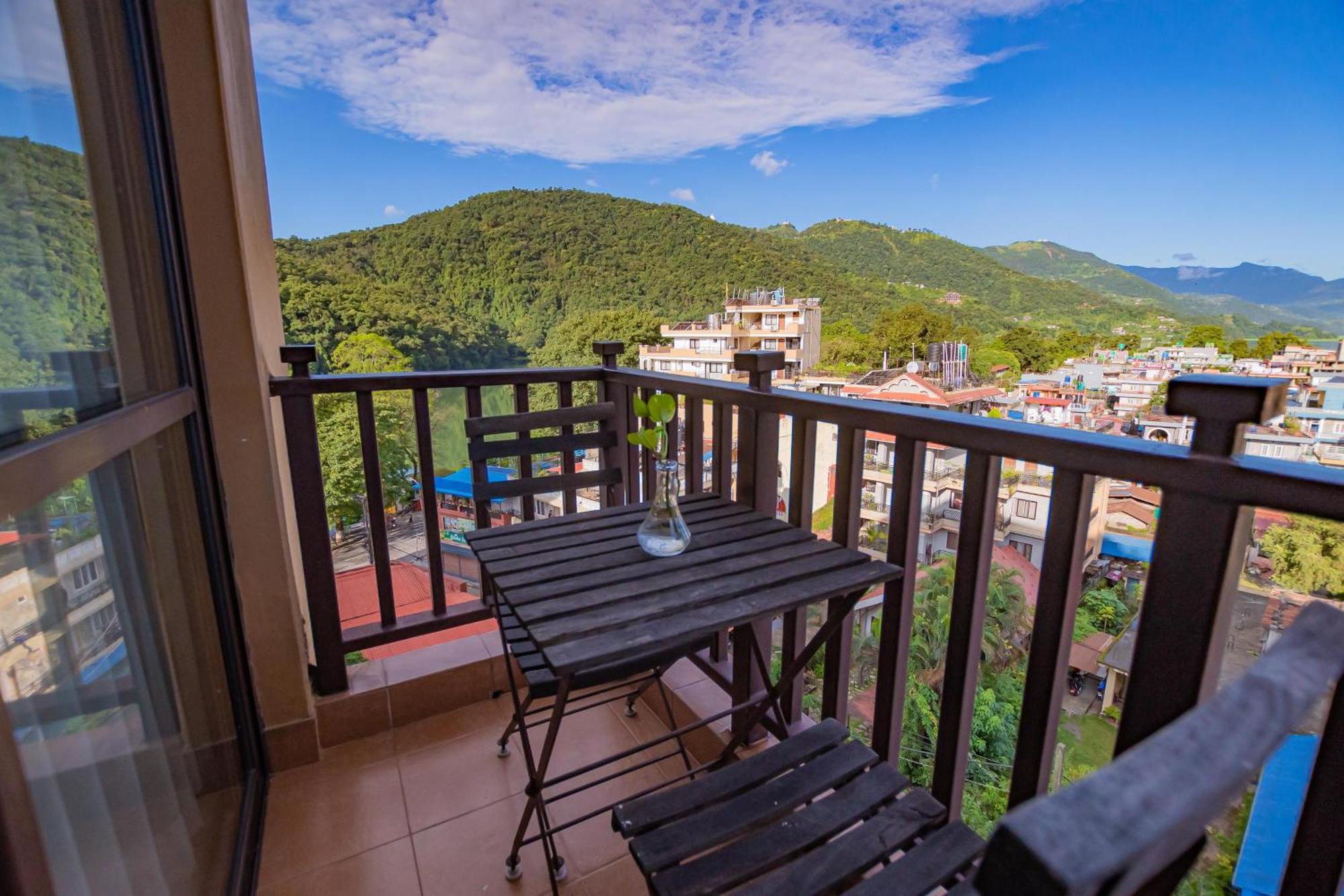 Pokhara Batika Hotel Eksteriør billede