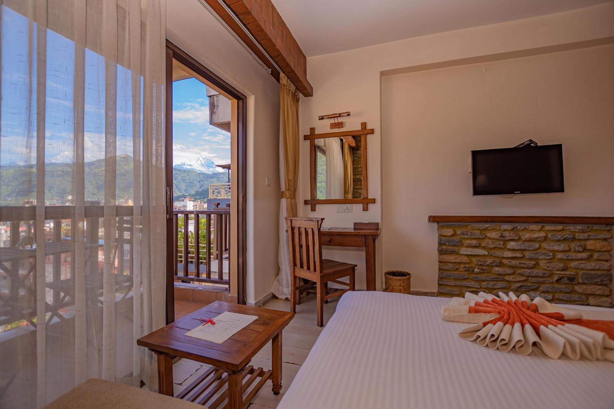 Pokhara Batika Hotel Eksteriør billede