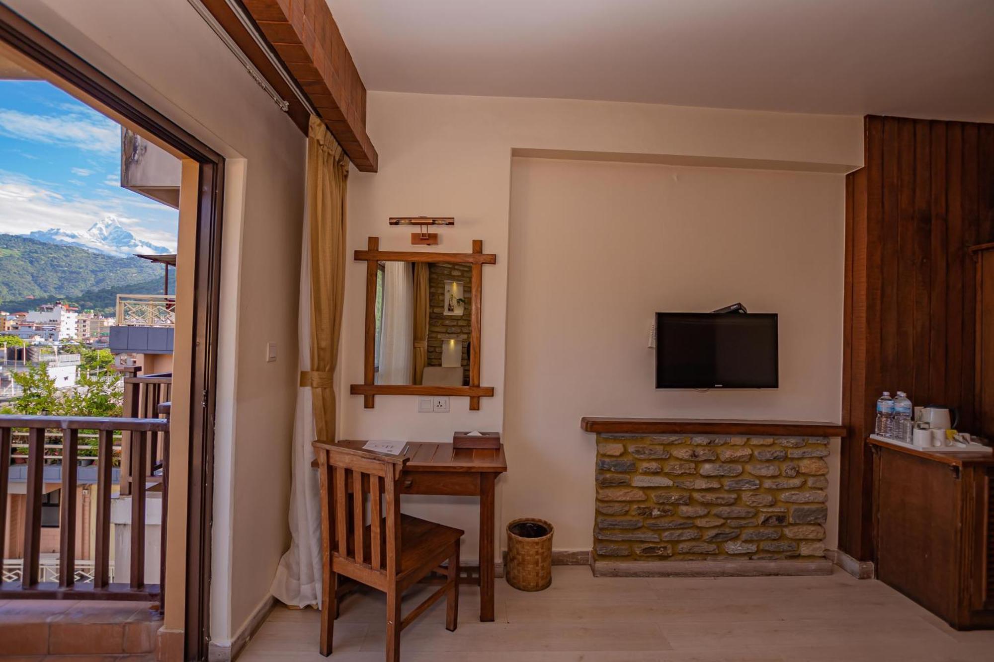 Pokhara Batika Hotel Eksteriør billede