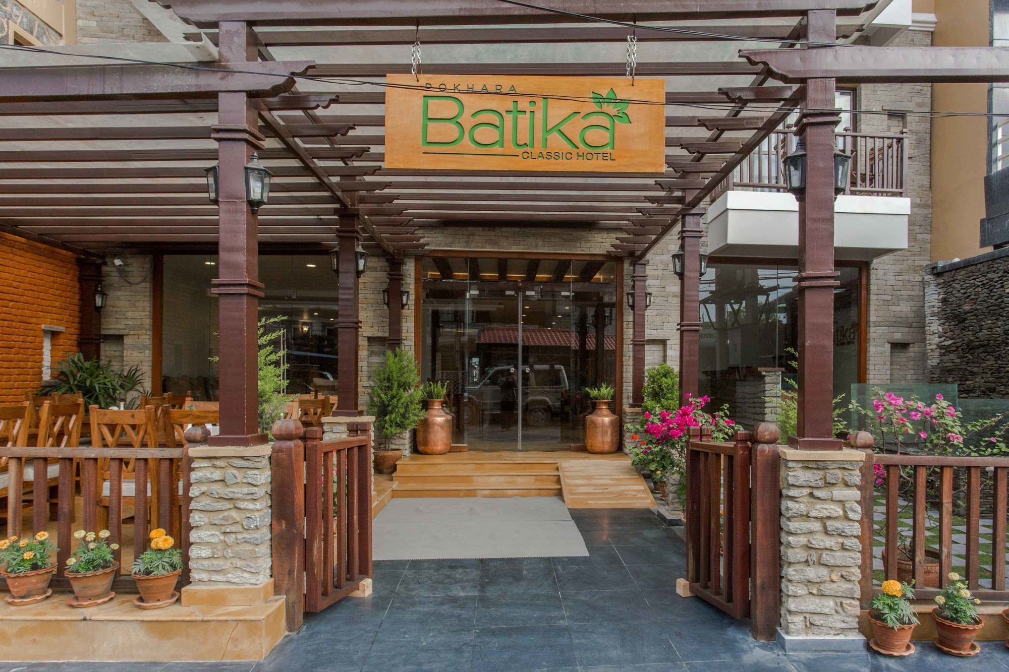 Pokhara Batika Hotel Eksteriør billede